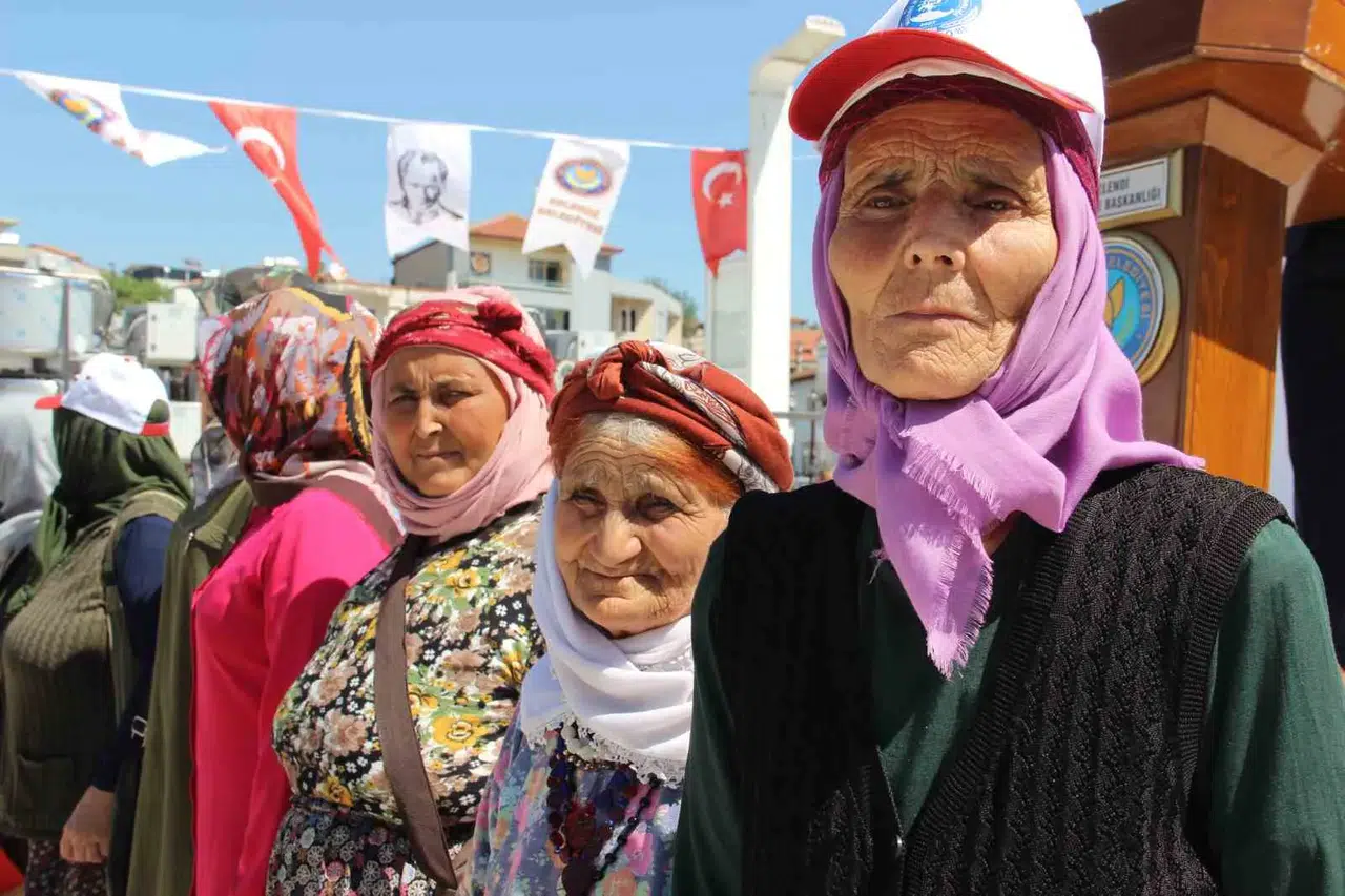 Selendi’de kadın üreticilerin sütü artık daha değerli: 113 üreticiye teknolojik destek