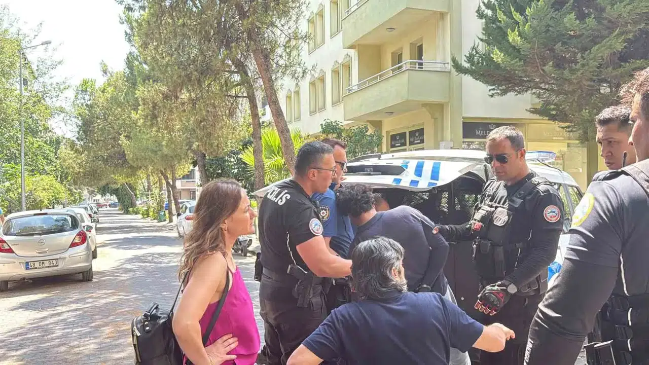 Menteşe’de trafik denetimi gergin bitti: Motokurye gözaltına alındı