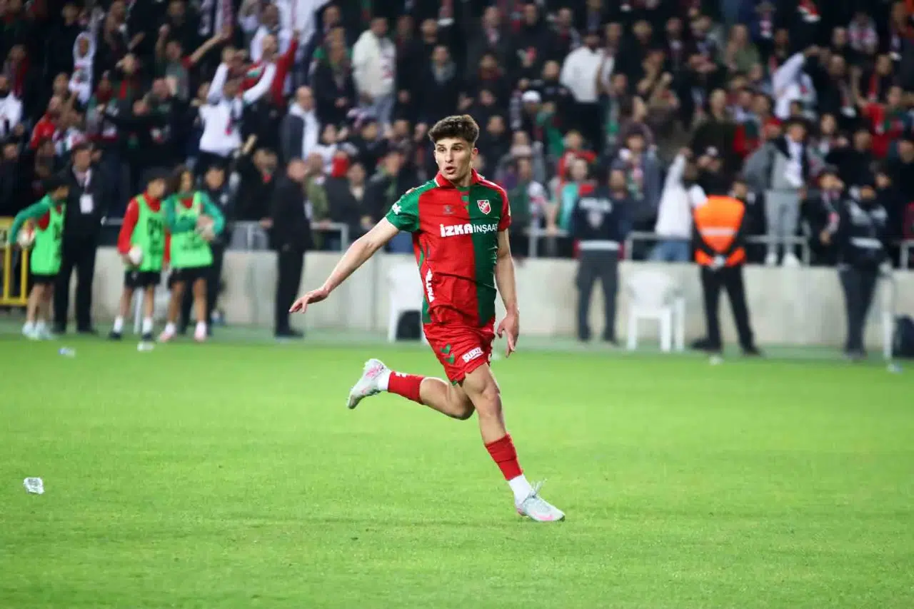Karşıyaka’da transfer operasyonu: Üç isimle yollar ayrılıyor