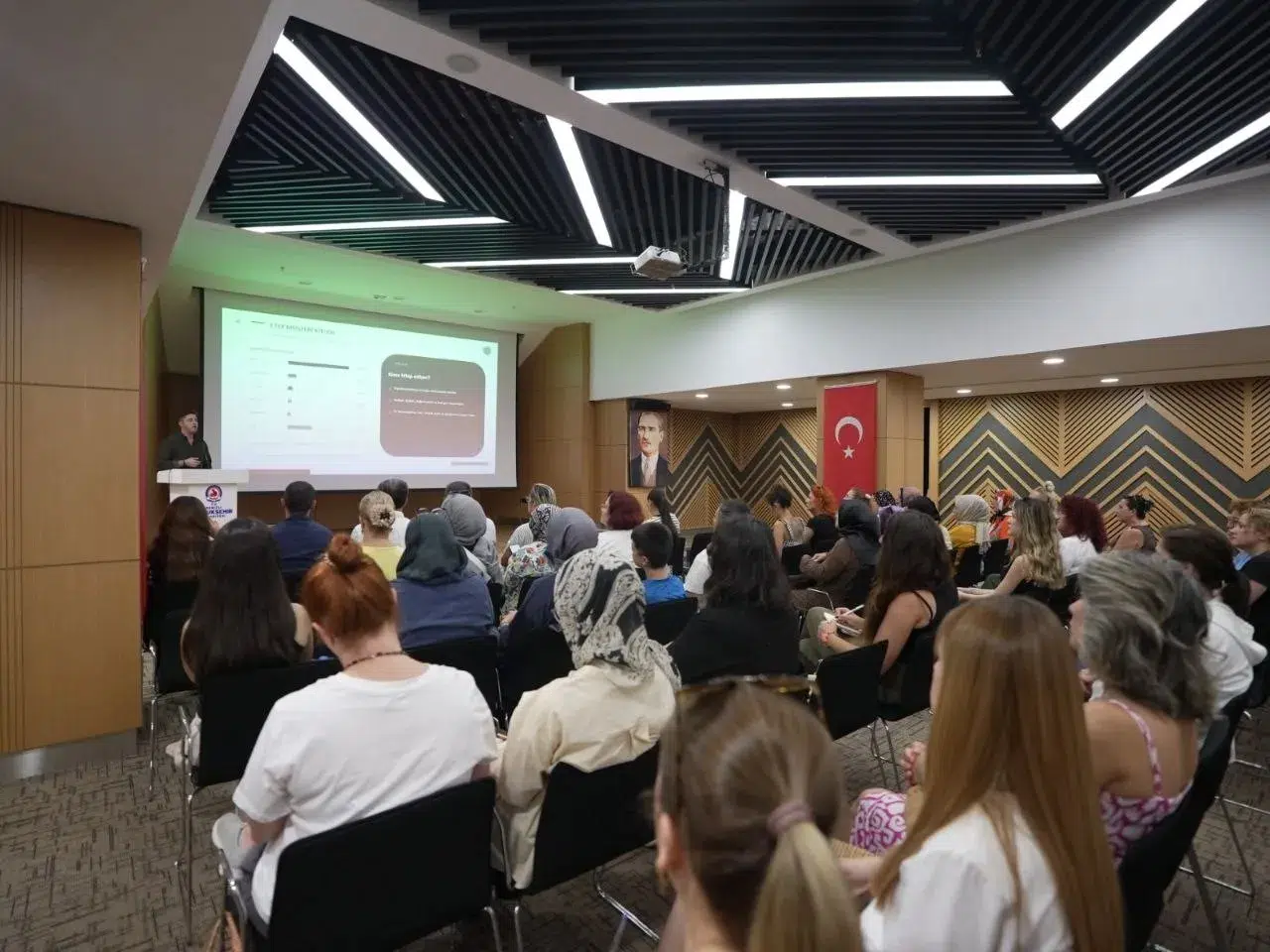 Denizlili kadınların el emeği tasarımları dünya pazarına açılıyor