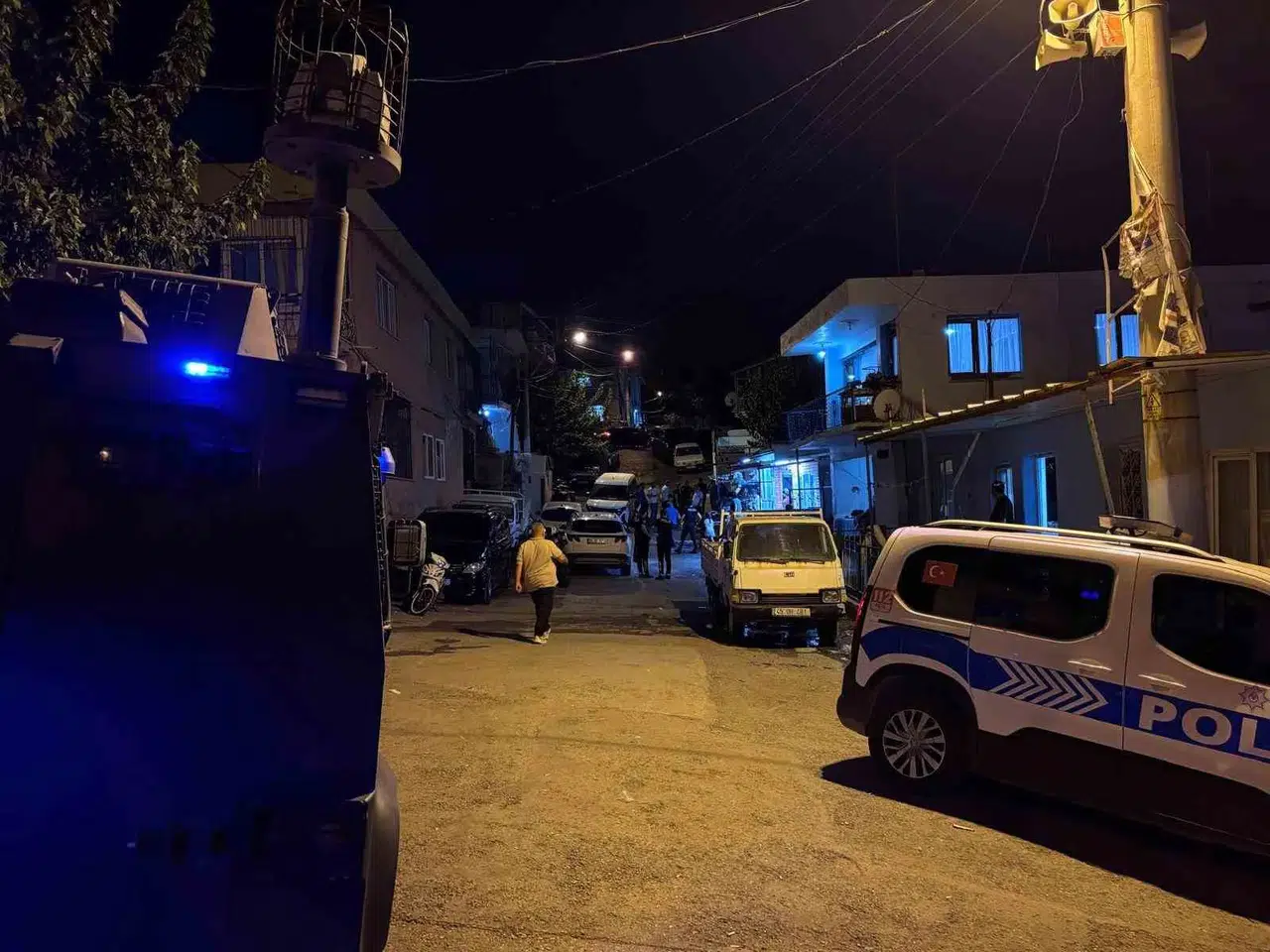 Menemen'de Güvercin Hesaplaşması Kanlı Bitti: Sokaklar Savaş Alanına Döndü, 4 Kişi Tutuklandı