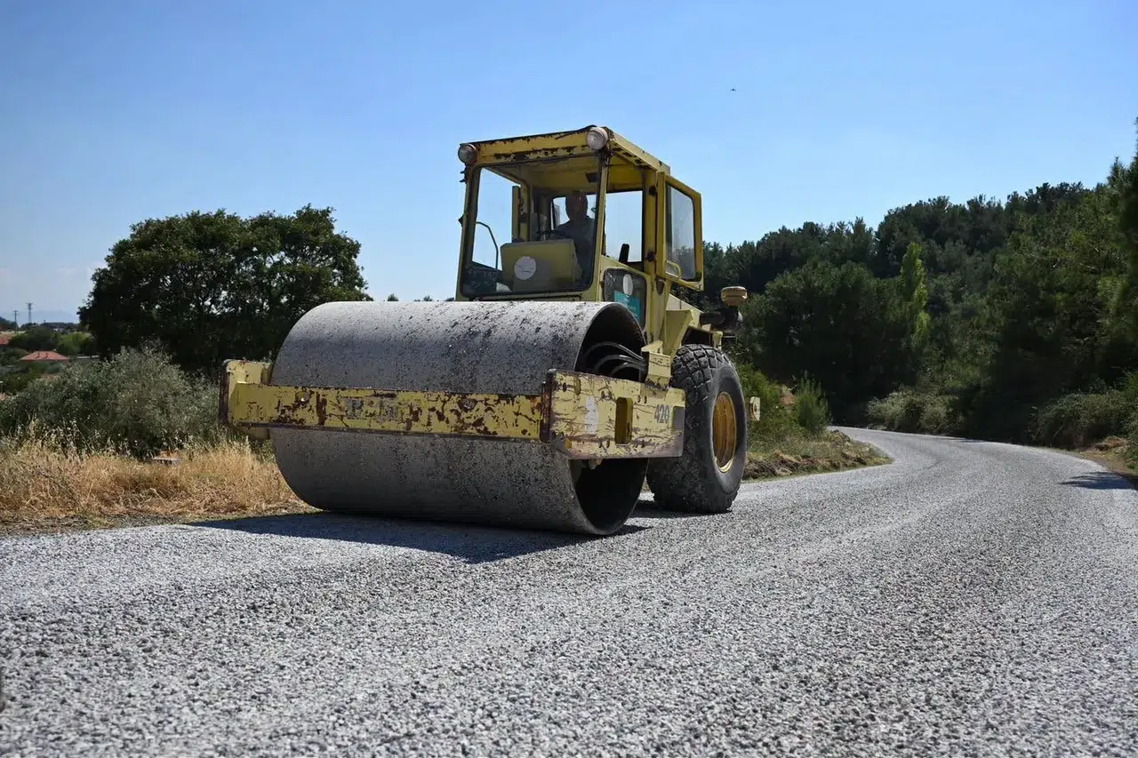 Gördes’in yollarında değişim rüzgarı: 14 kilometrelik güzergah yenileniyor