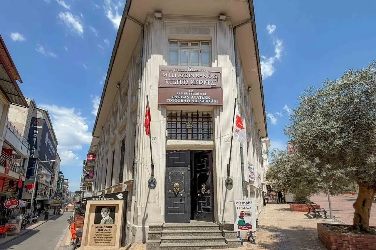 Efeler’de Kurtuluş Destanı: Tarihi Arşivler “Zaferden Kurtuluşa” Sergisinde Buluşuyor