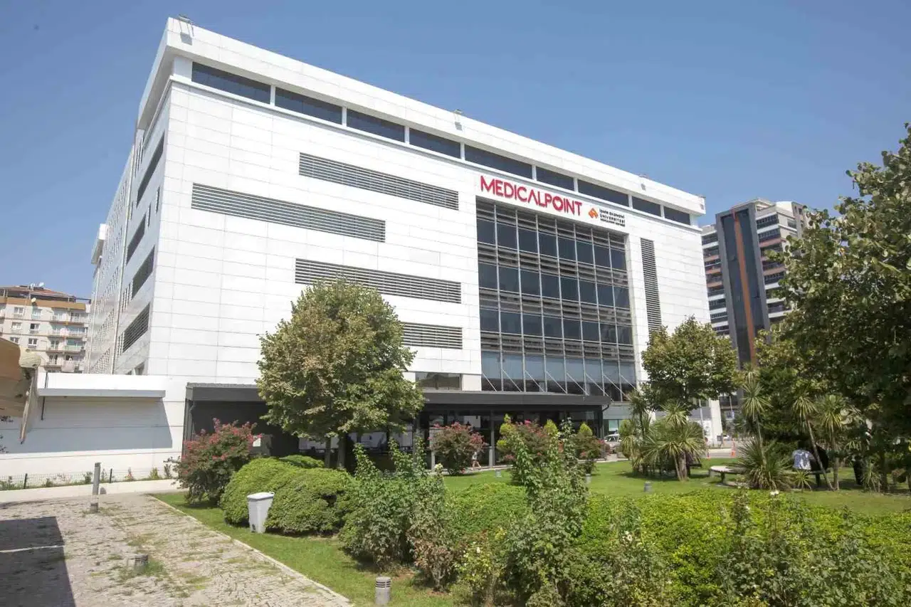 İzmir’de sağlıkta çevreci devrim: Medical Point’e prestijli ödül