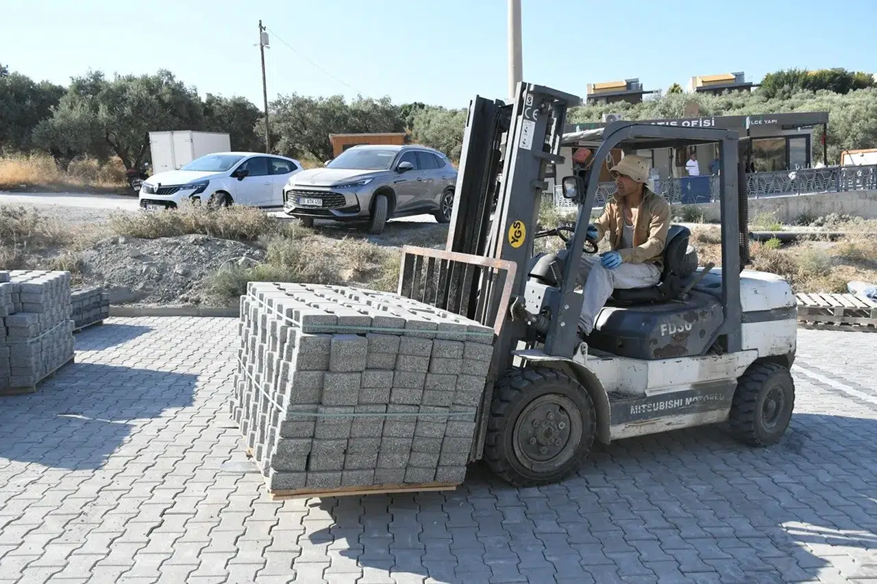 Değirmendere’de Ulaşım Standardı Yükseliyor: 840 Sokak’ta Dev Yol Hamlesi