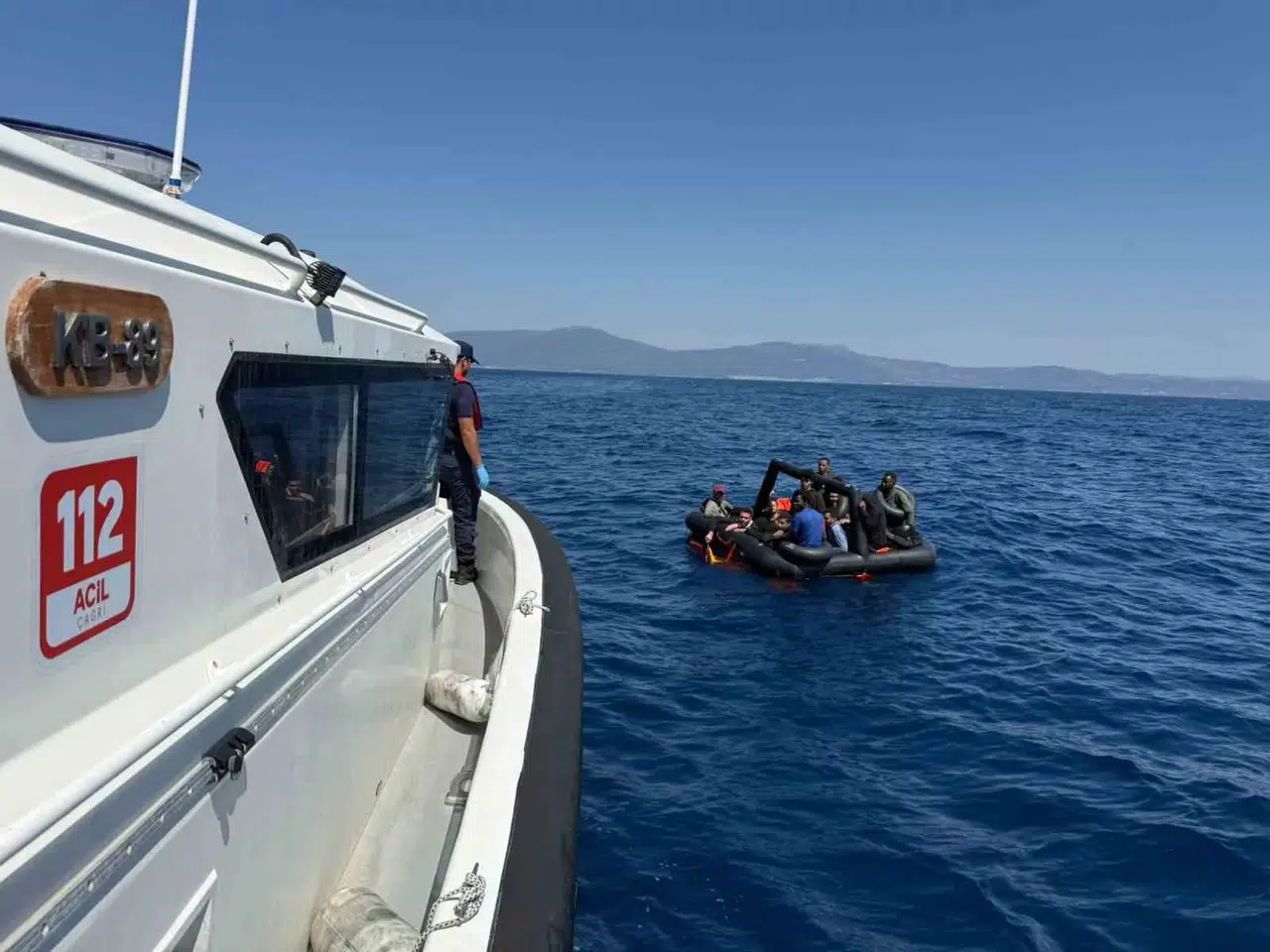 Ege'de insanlık dramı: Yunanistan'ın ölüme terk ettiği 57 göçmeni Türk ekipler kurtardı
