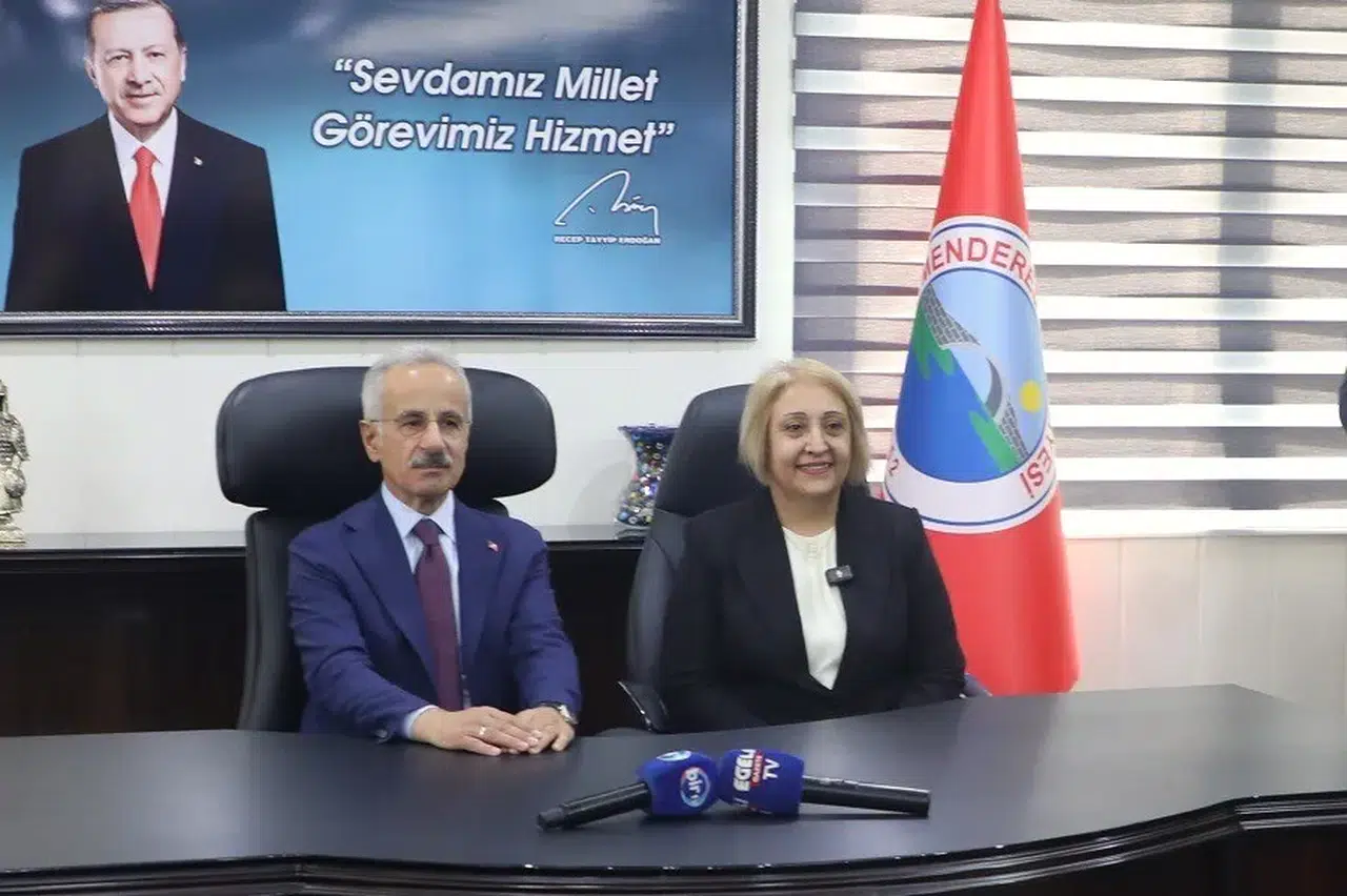 Menderes’te ulaşım düğümü çözülüyor: Bakan Uraloğlu’ndan dev yatırım müjdesi