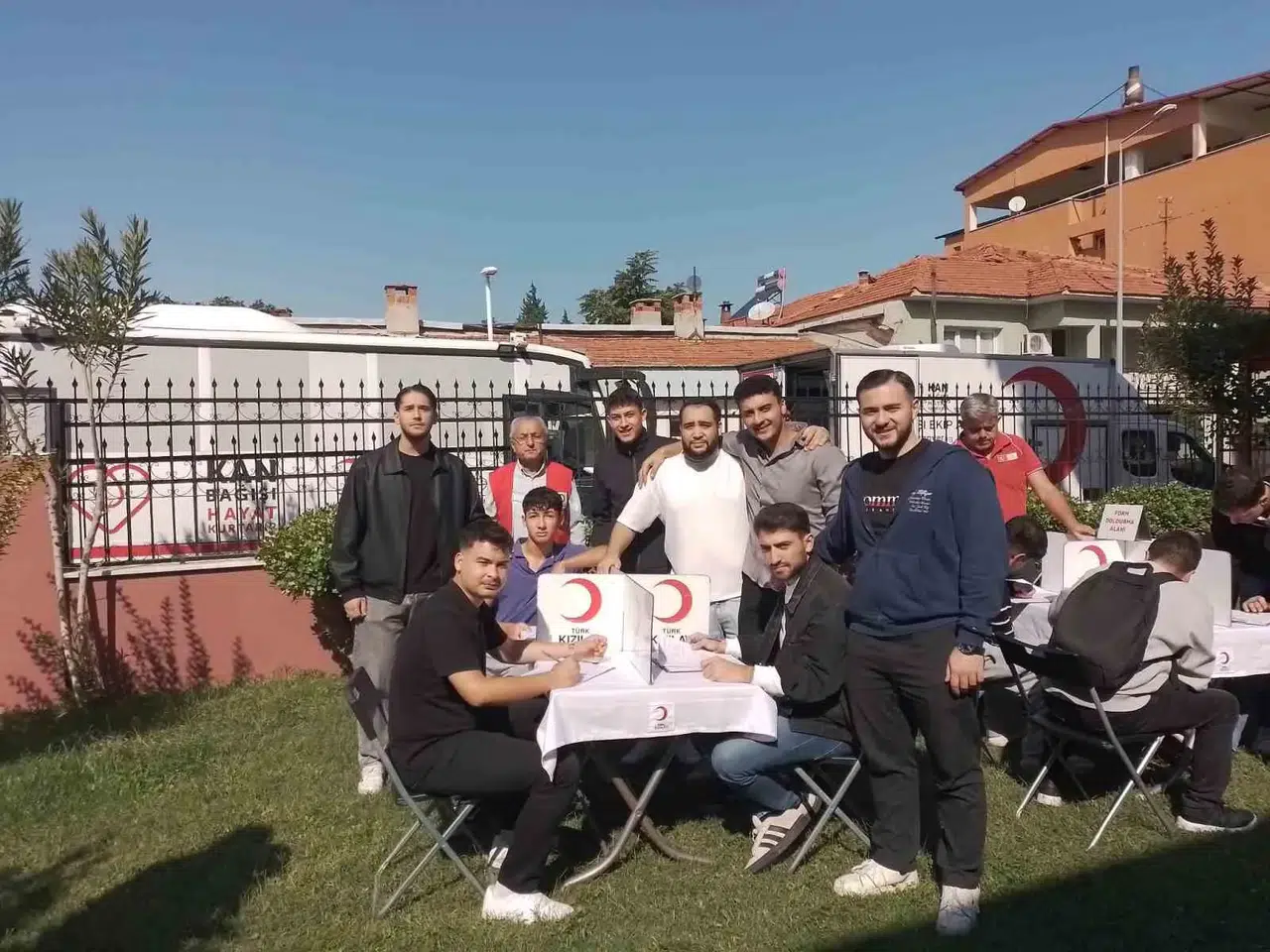 Sarıgöl'de gençlerden sağlık seferberliği: Bir ünite kan binlerce umut