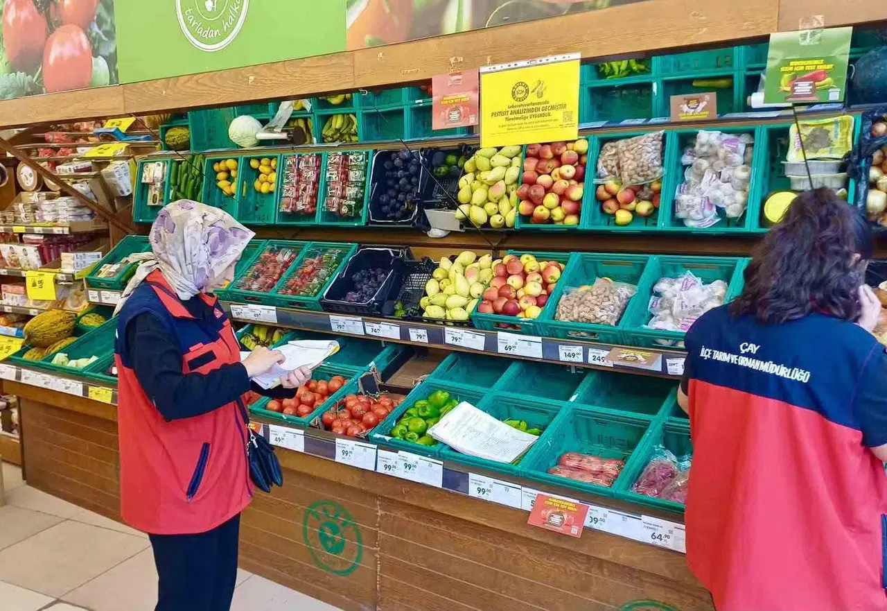 Afyonkarahisar'da market rafları mercek altına alındı: TÜFİS ile sıkı takip