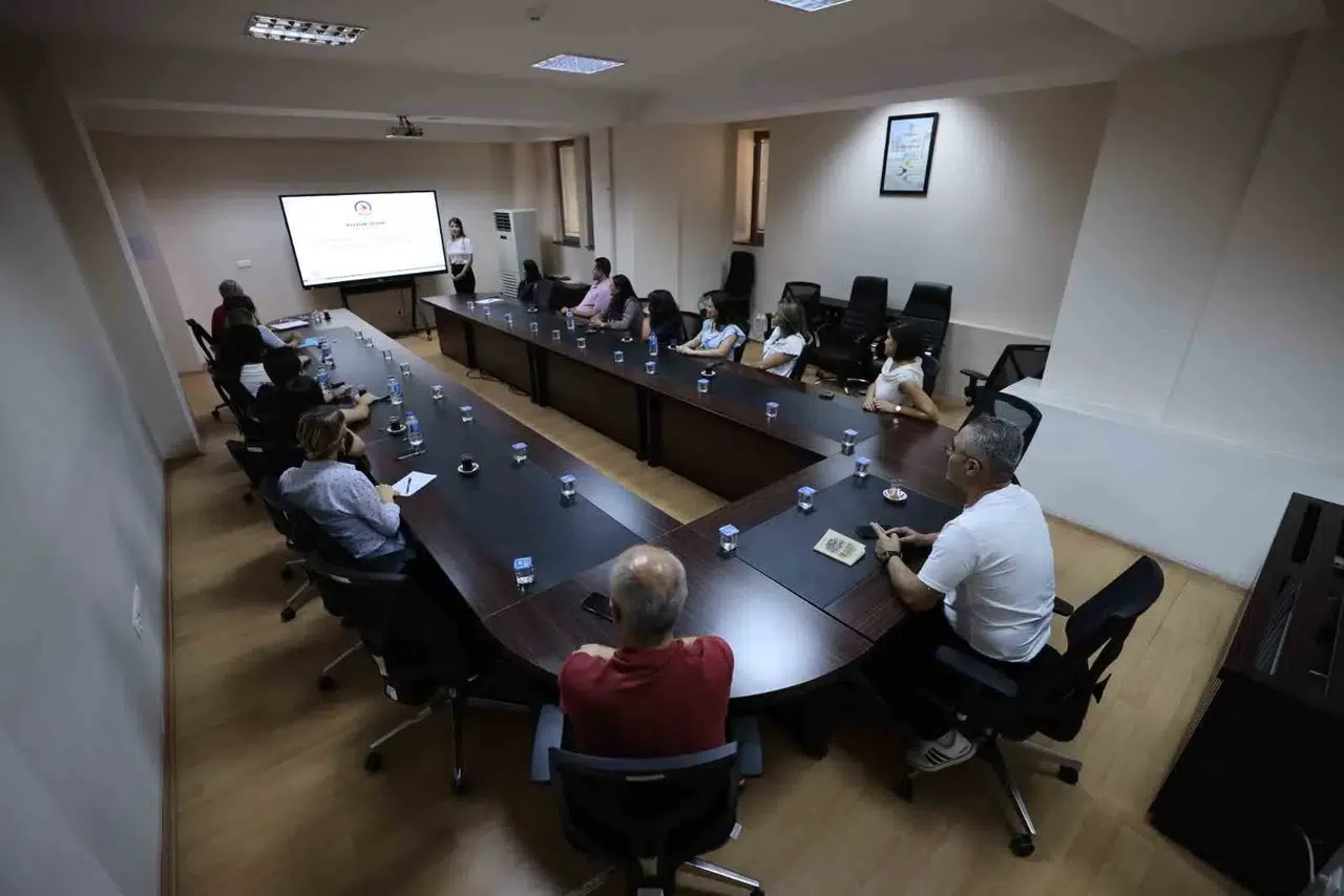** Denizli’de Sosyal Hizmetlerde Yeni Dönem: Saha Personeline İletişim Eğitimi