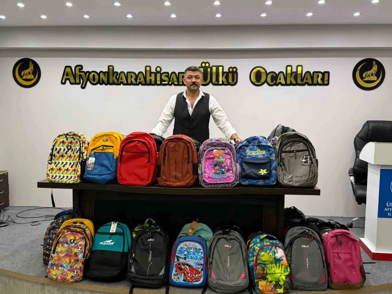Afyonkarahisar'da gençlerin eğitim yolculuğuna Ülkü Ocakları desteği