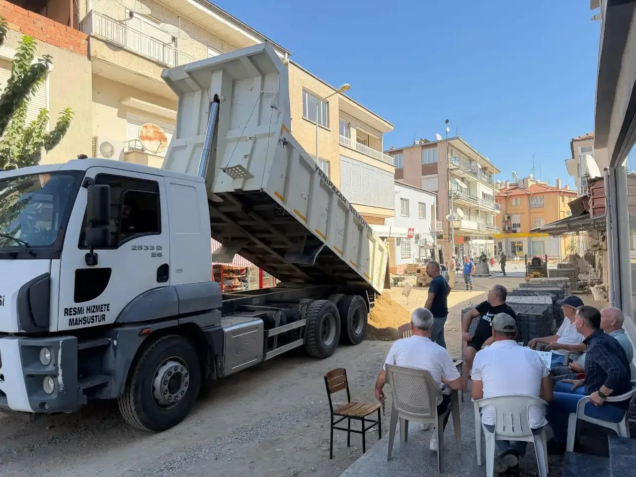 Yenipazar’da hizmet seferberliği: Başkan Ercan hem sahada hem vatandaşın yanında