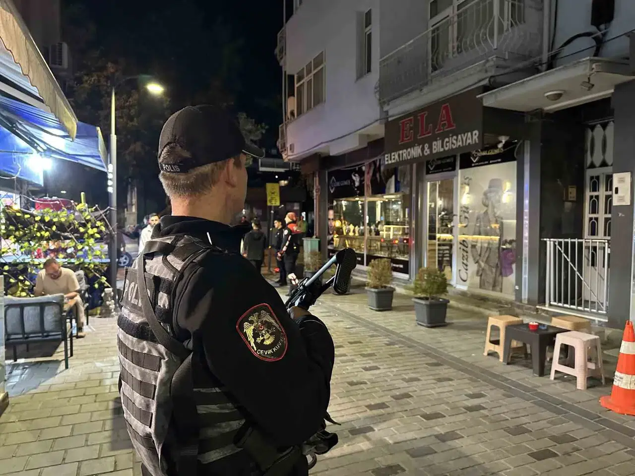 Uşak’ta şafak operasyonu: Aranan şahıslara ve suç unsurlarına geçit yok