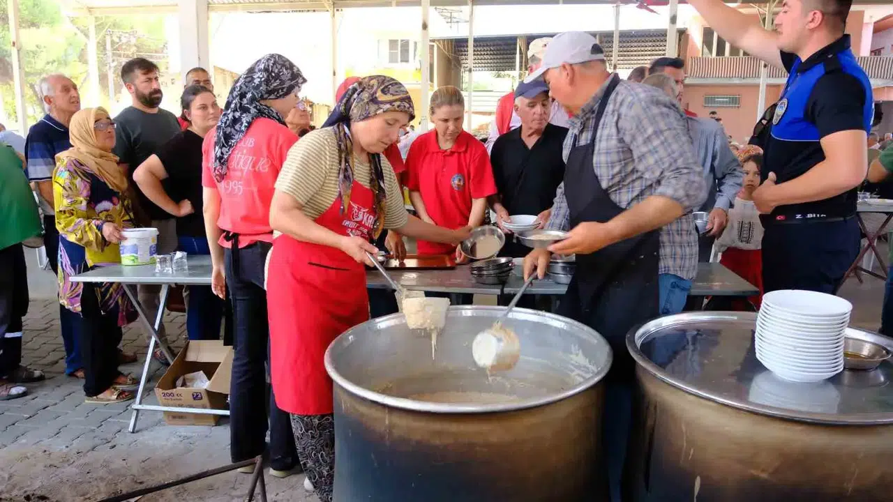 Horsunlu’nun kurtuluş coşkusu 15 kazan keşkeğe sığdı: 104 yıllık gelenek yaşatılıyor