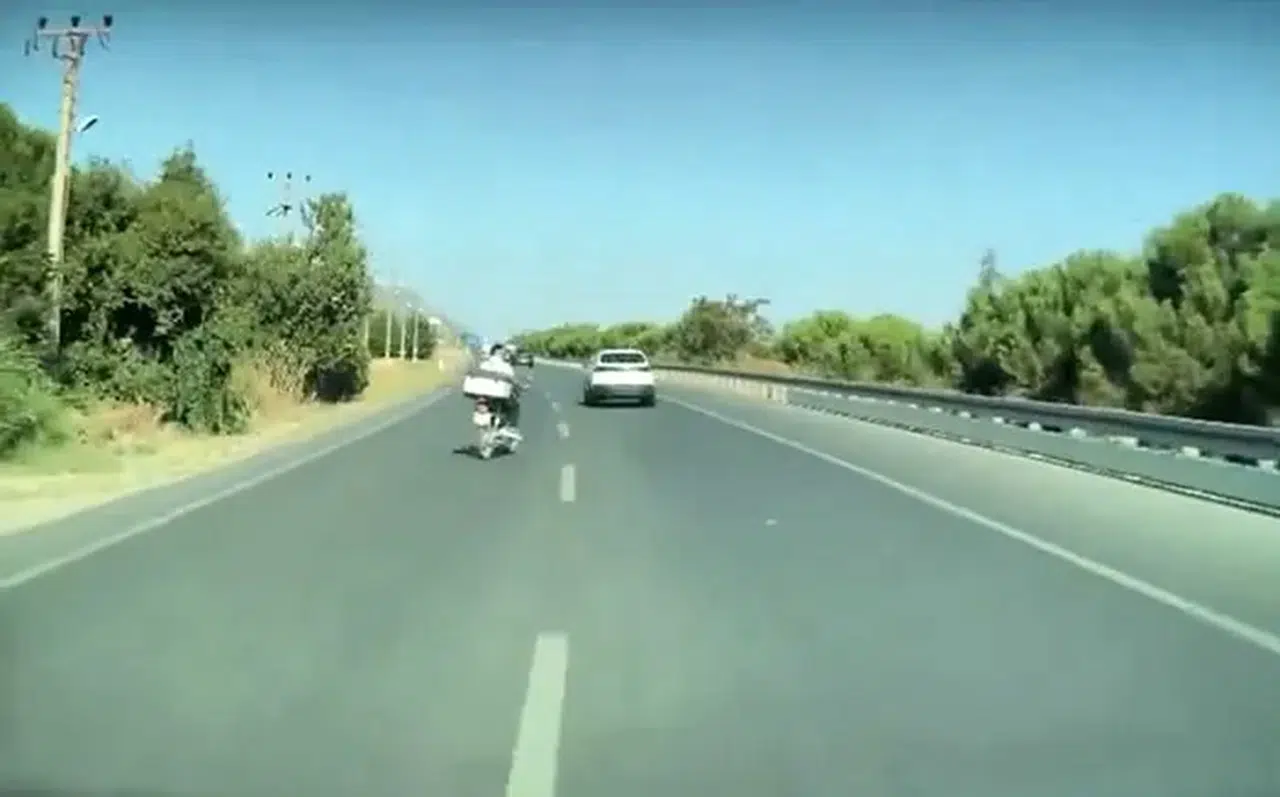 Denizli trafiğinde saniyelerle gelen mucize: Ölümden böyle döndü