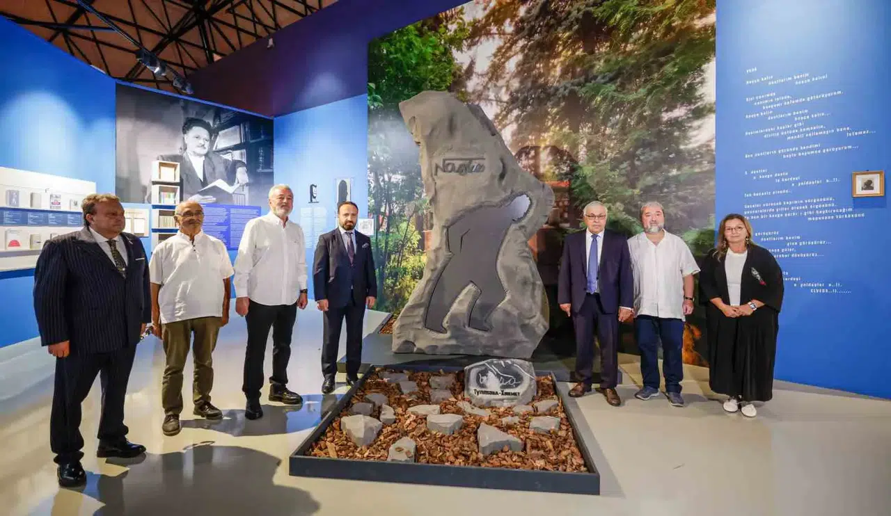 Rus Büyükelçi Vershinin’den İzmir’de Nâzım Hikmet’e vefa ziyareti