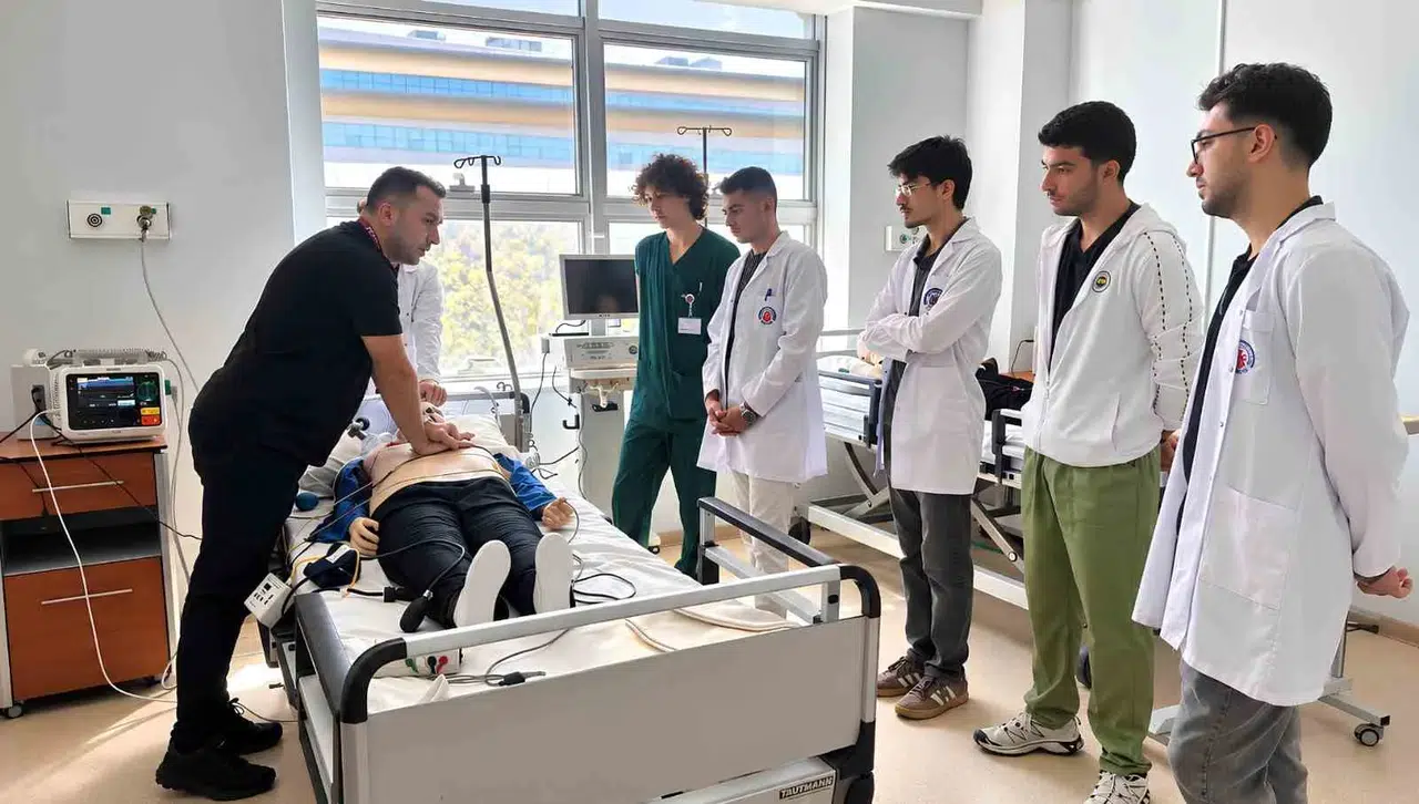 ADÜ Tıp Fakültesi'nde geleceğin doktorlarına kritik müdahale provası