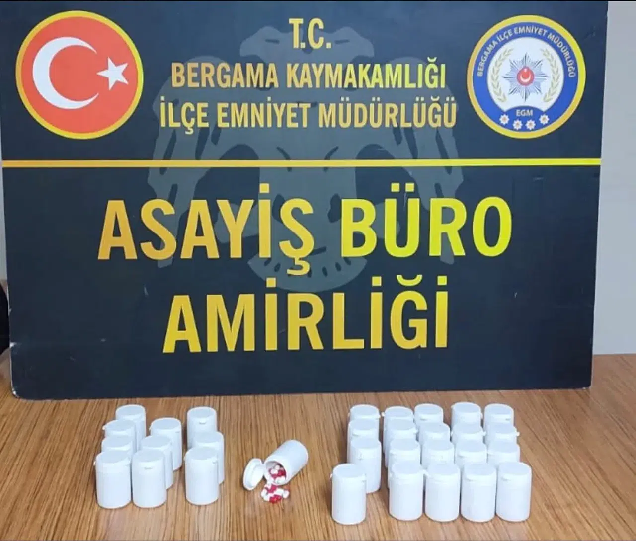 Bergama’da zehir tacirlerine geçit yok: Operasyonda binlerce hap yakalandı