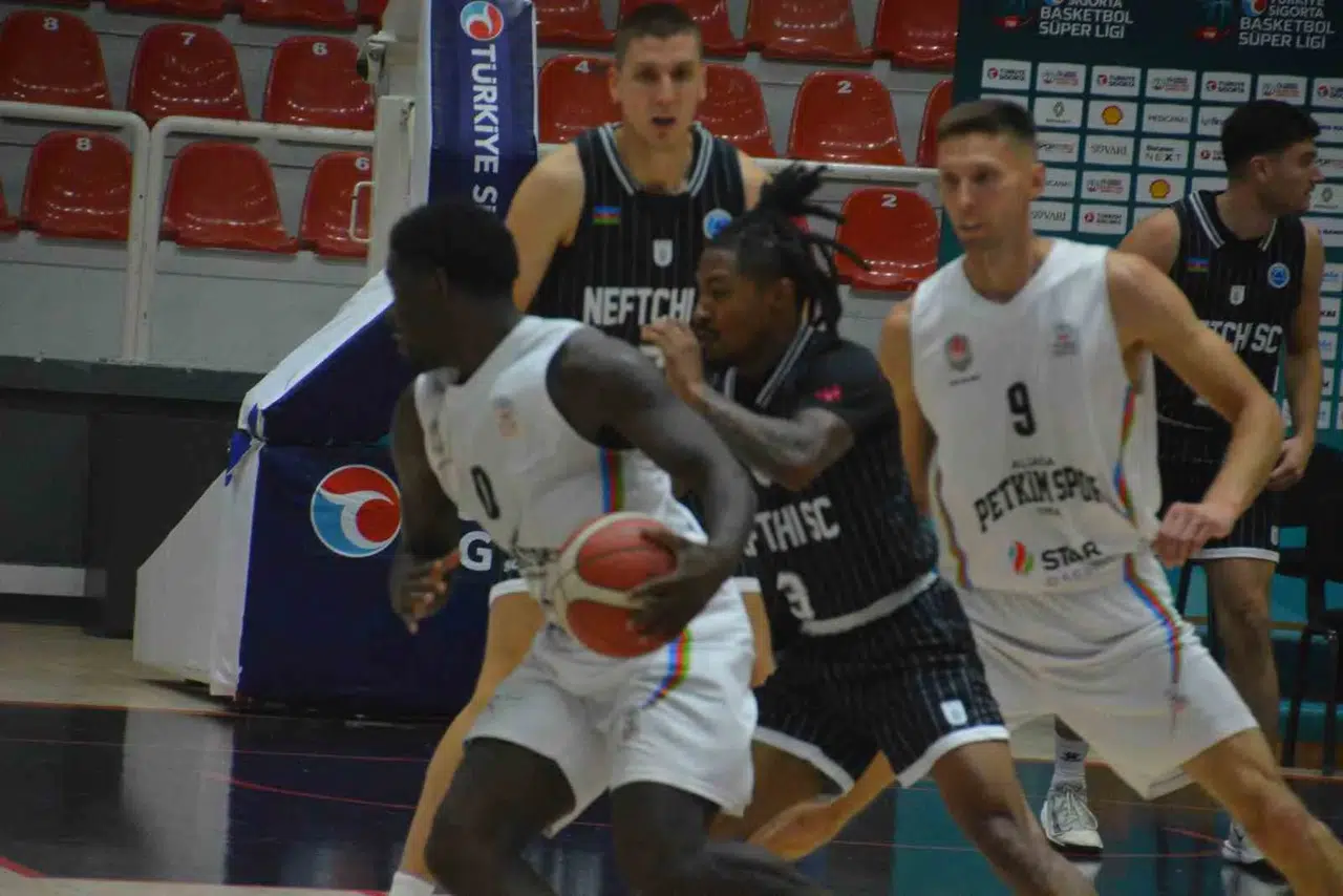 Petkimspor Ege Cup’a fırtına gibi başladı: Neftchi İdman karşısında farklı galibiyet