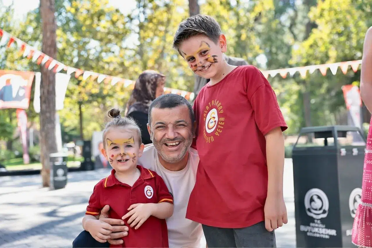 Denizli’de okul heyecanı şenliğe dönüştü: Binlerce çocuk unutulmaz bir hafta sonu yaşadı