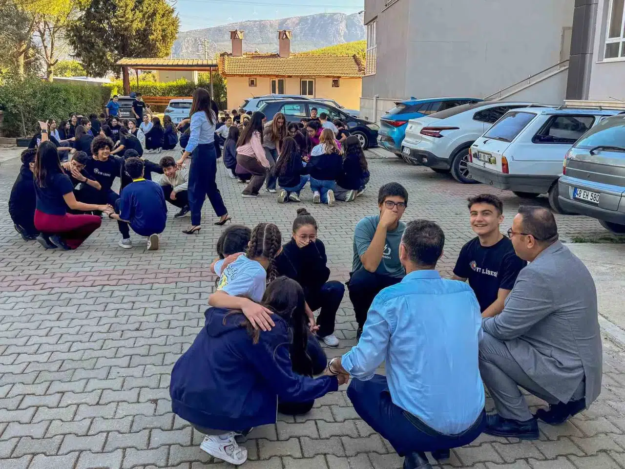 Menteşe’de eğitim maratonu başladı: TOBB Fen Lisesi’nde ilk ders heyecanı