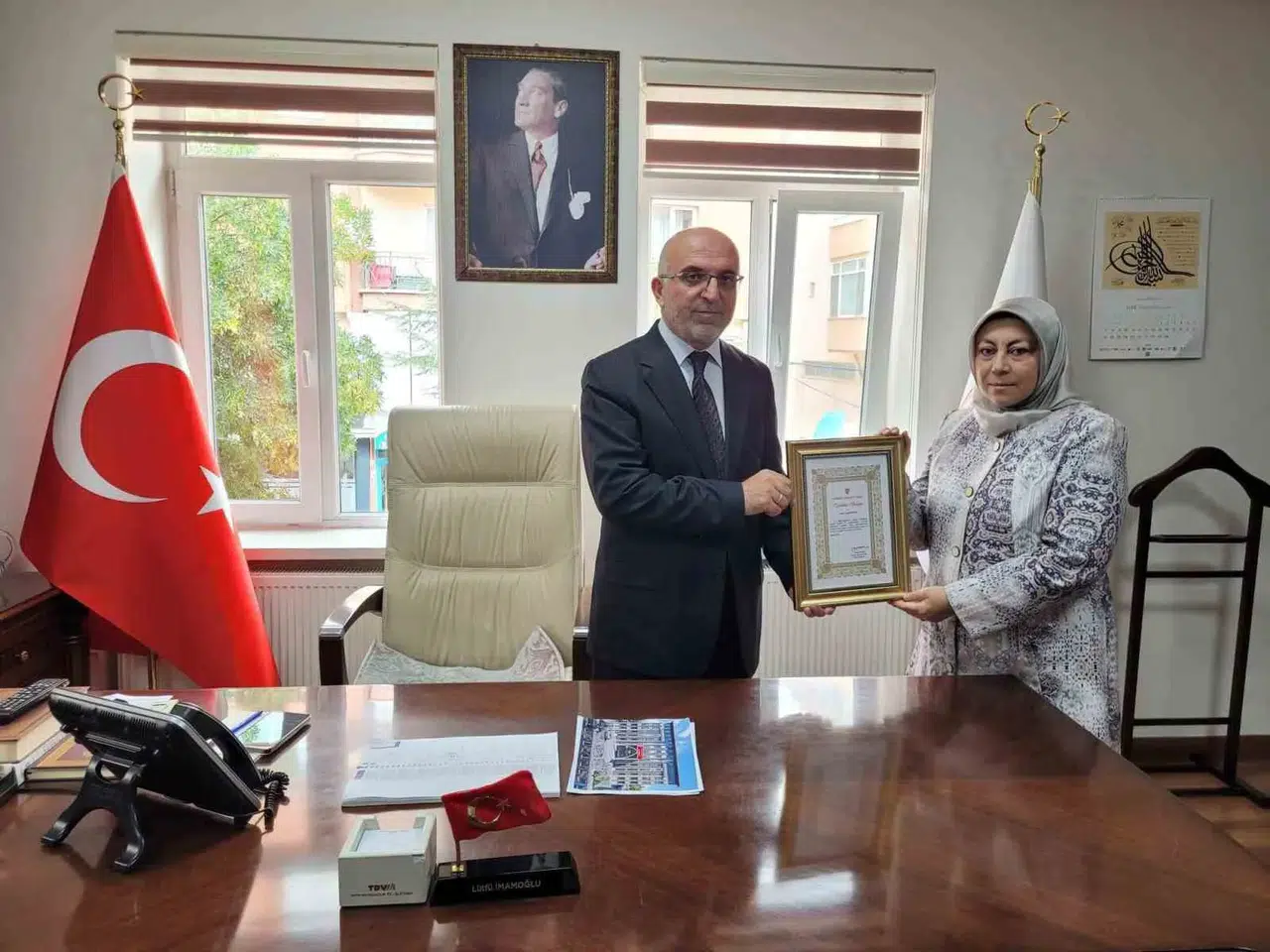 Bir ömürlük emeğini hayra adadı: Emekli müftü yardımcısından örnek davranış