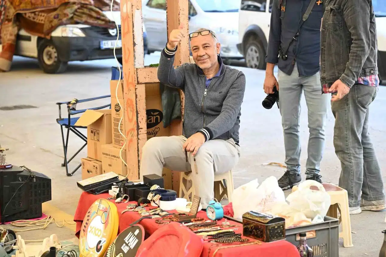 Manisa'da nostalji rüzgarı yeni adresinde esiyor: İkinci el pazarı artık Laleli'de