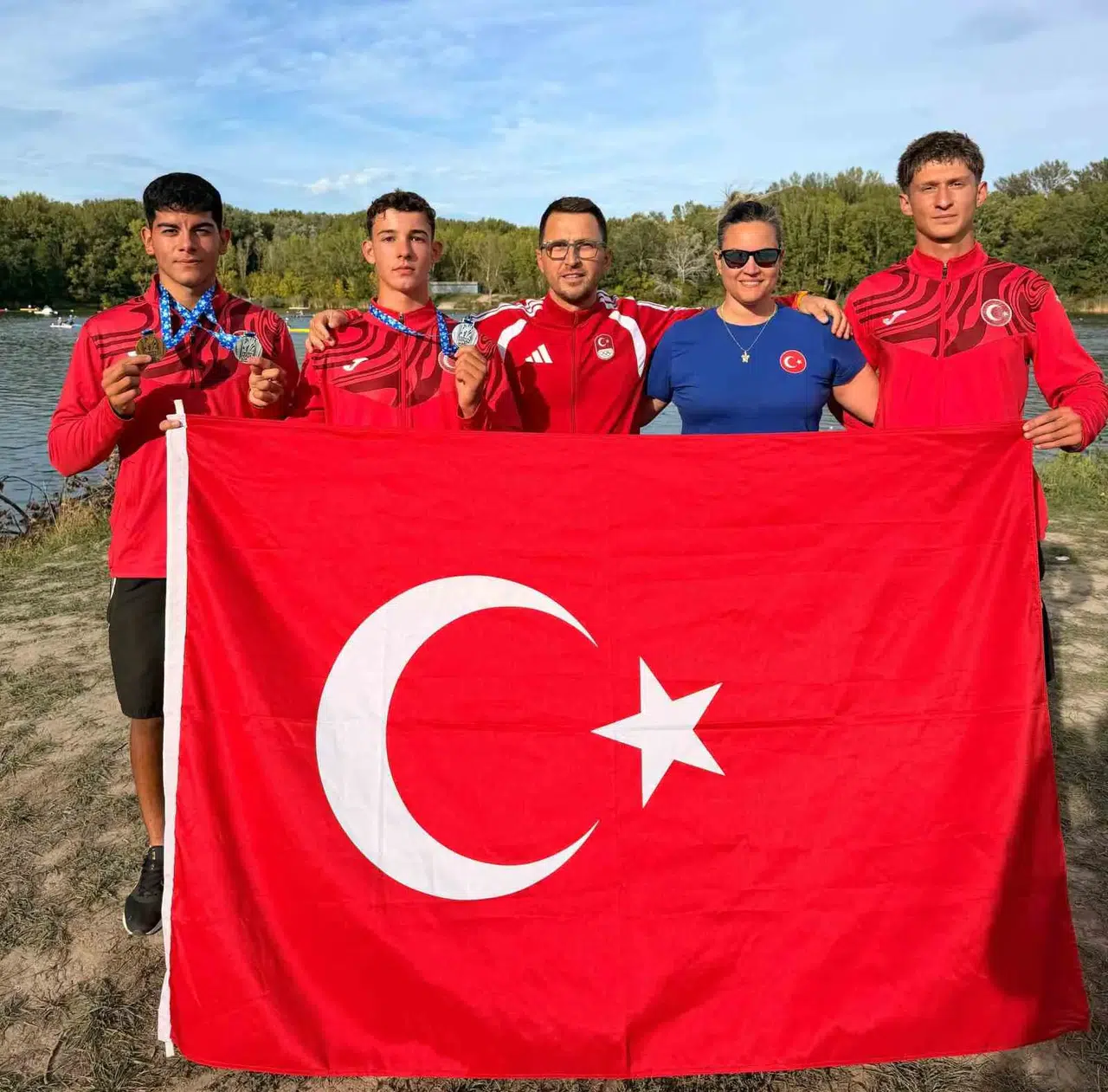 Köyceğizli kürekçiler Avrupa sahnesinde devleşti: Bratislava’dan madalyalarla döndüler