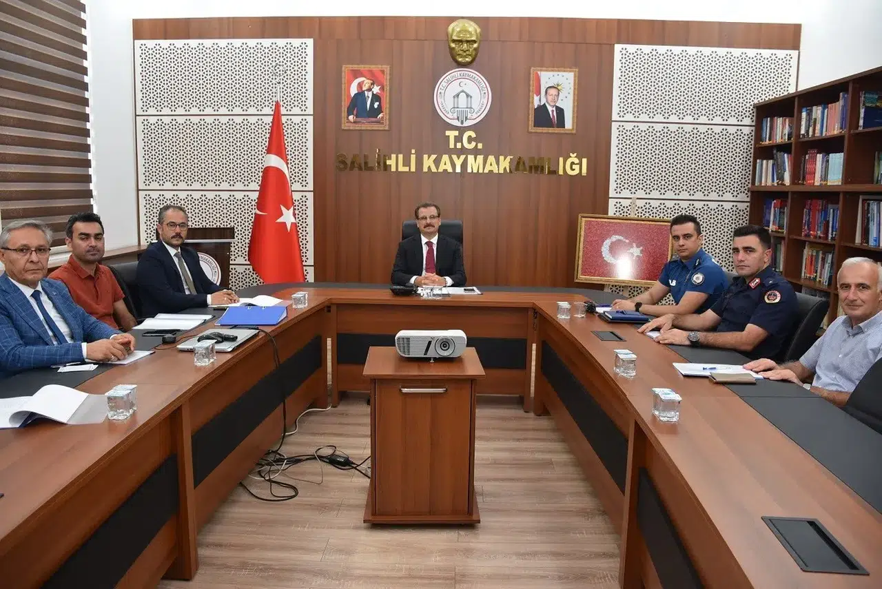 Salihli’de sınav günü hazırlıkları tamam: Adaylar için güvenlik kalkanı kuruldu