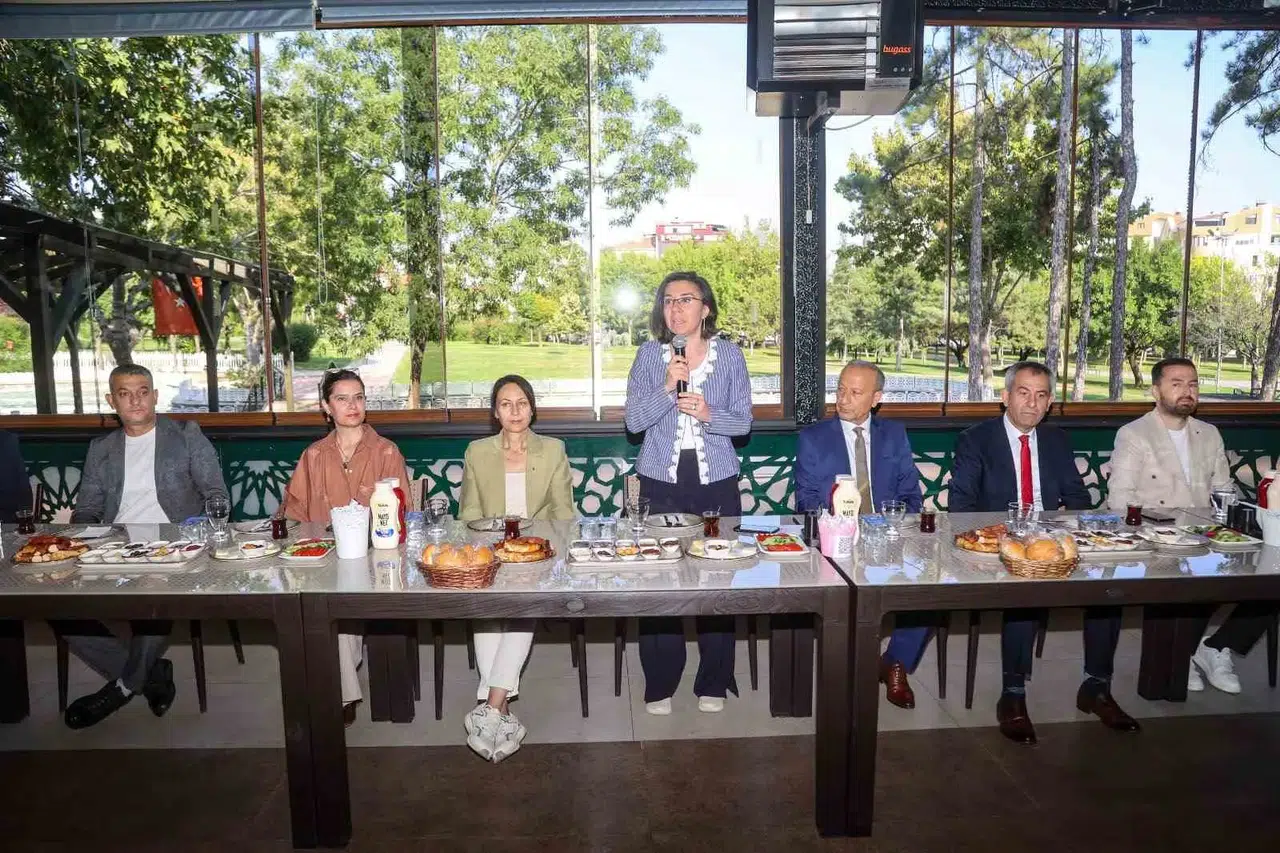 Uşak’ın huzur nöbetçilerine özel gün: Başkan Vekili Özkan’dan zabıtaya tam destek