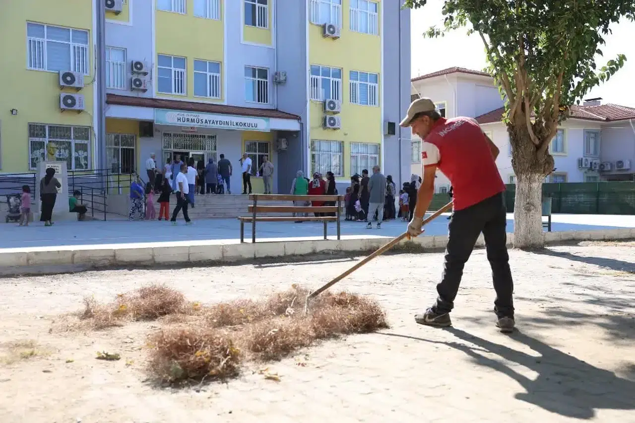 İncirliova’da eğitim seferberliği: Okullar pırıl pırıl yeni döneme hazır