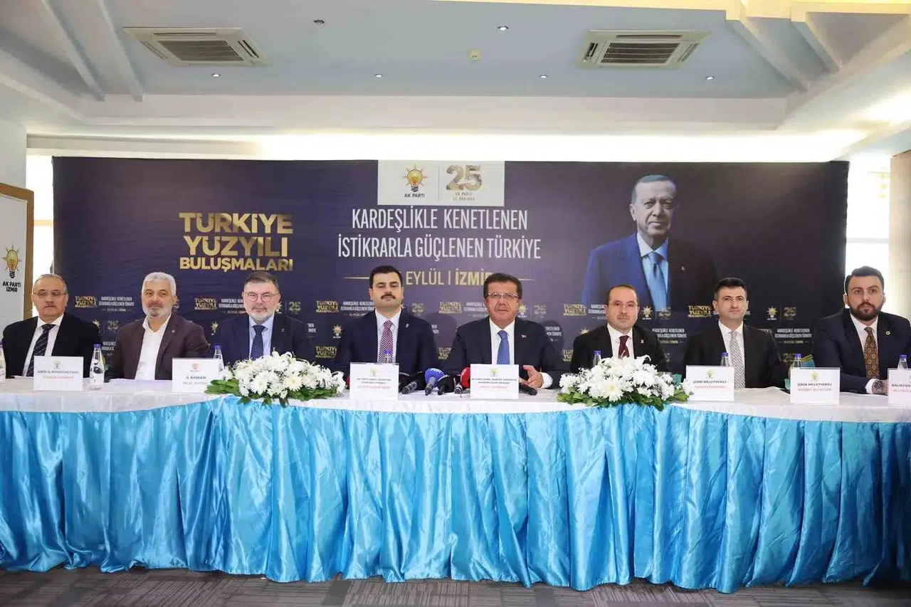 AK Parti’den İzmir çıkarması: Türkiye Yüzyılı için 30 ilçede eş zamanlı seferberlik