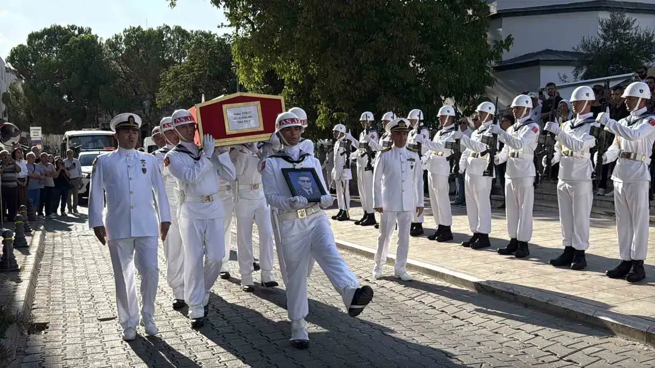 Askeri yargının acı kaybı: Atalay Tokat son yolculuğuna uğurlandı