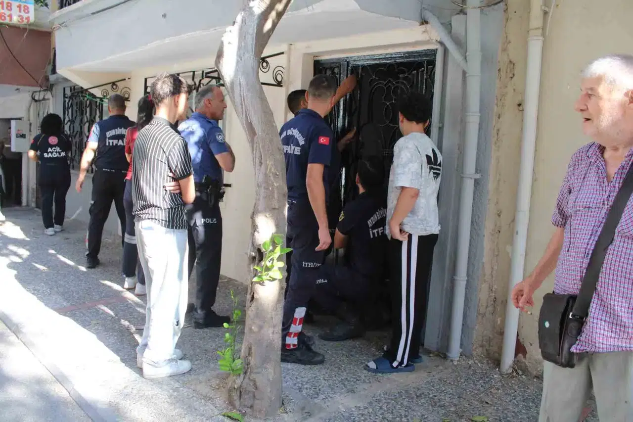 Aydın'da korkutan sessizlik: Kapıyı açamayan torun ekipleri alarma geçirdi