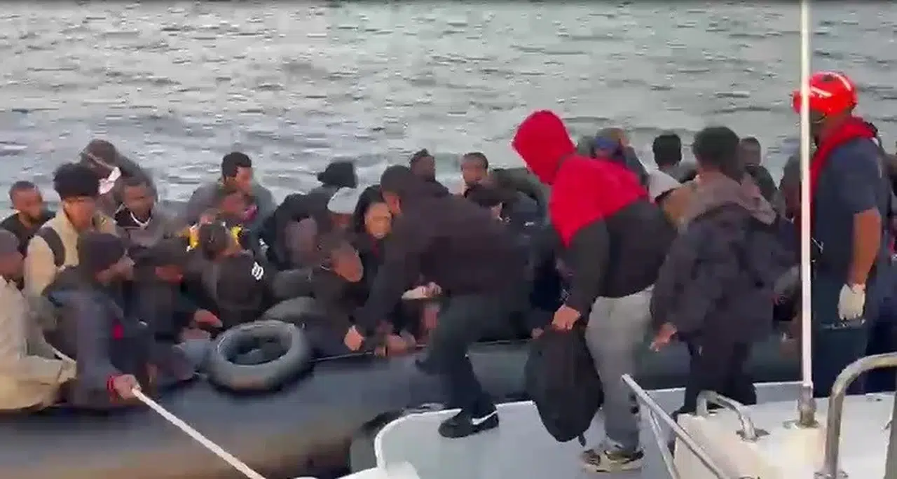 Ege sularında umut yolculuğuna Sahil Güvenlik engeli