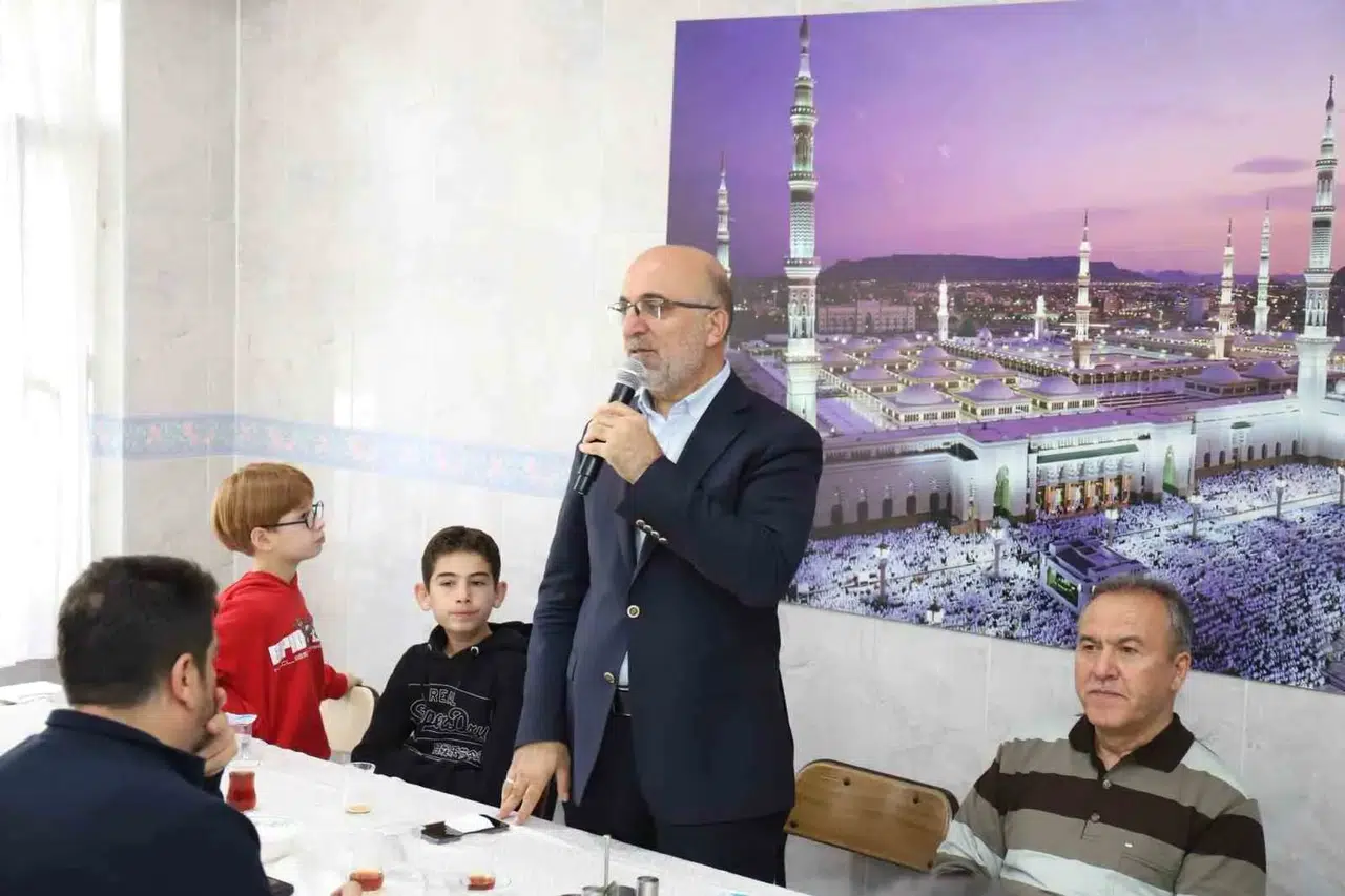 Afyonkarahisar’da duygusal veda: İmamoğlu yeni görevine uğurlandı