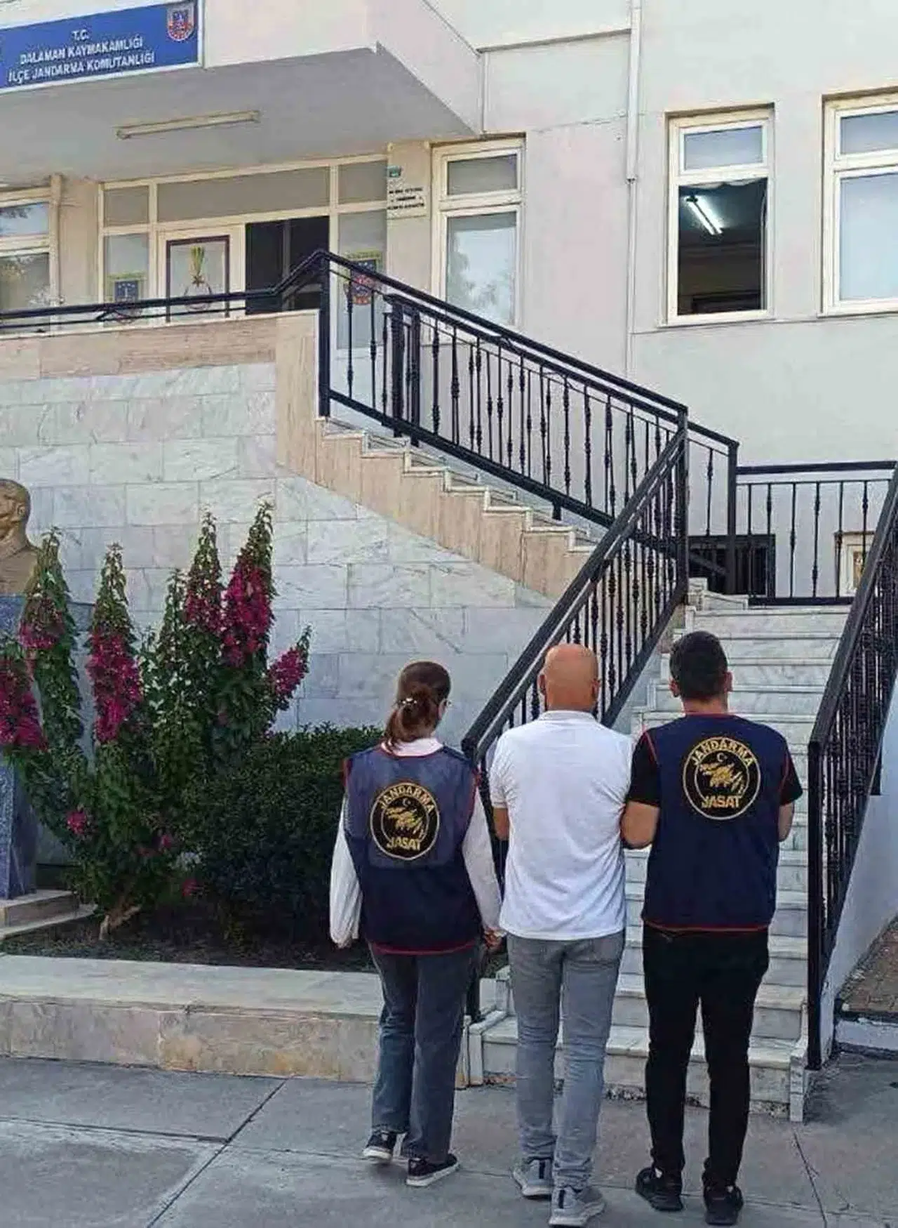 Muğla’da jandarma nefes aldırmadı: Bir haftalık bilançoda 21 tutuklama