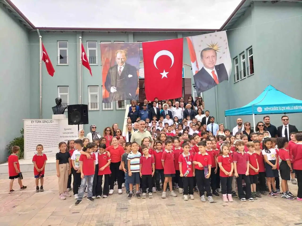 Köyceğiz’de ders zili coşkuyla çaldı: Yeni eğitim yılına görkemli başlangıç