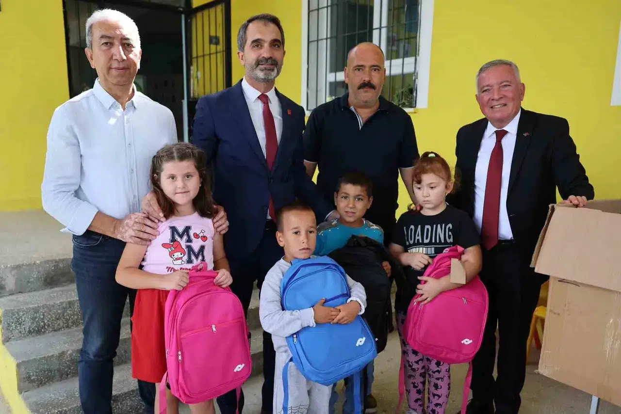 Honazlı miniklerin okul sevincine Başkan Kepenek dokunuşu