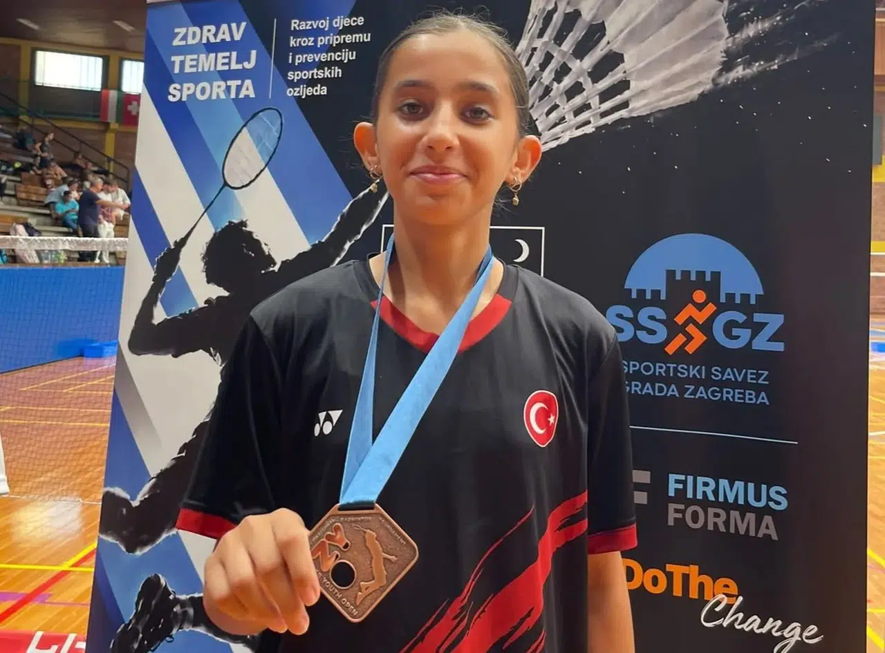 Manisalı badmintoncudan Hırvatistan'da madalya gururu
