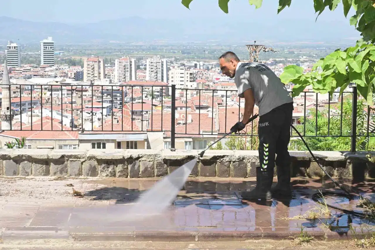 Ulutepe Caddesi’nde çeyrek asırlık özlem sona erdi: Bölgeye bahar geldi