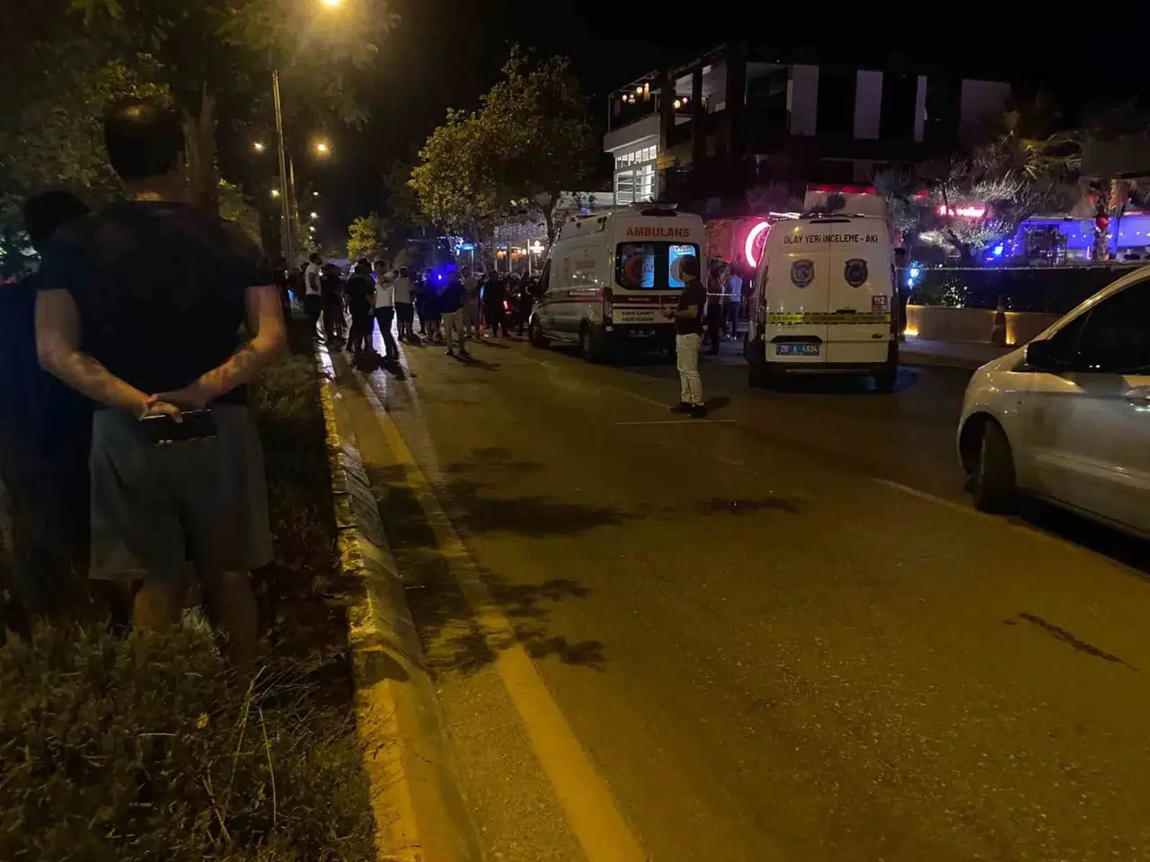 Denizli'de dehşet anları: Kafe önünde silahlı hesaplaşma