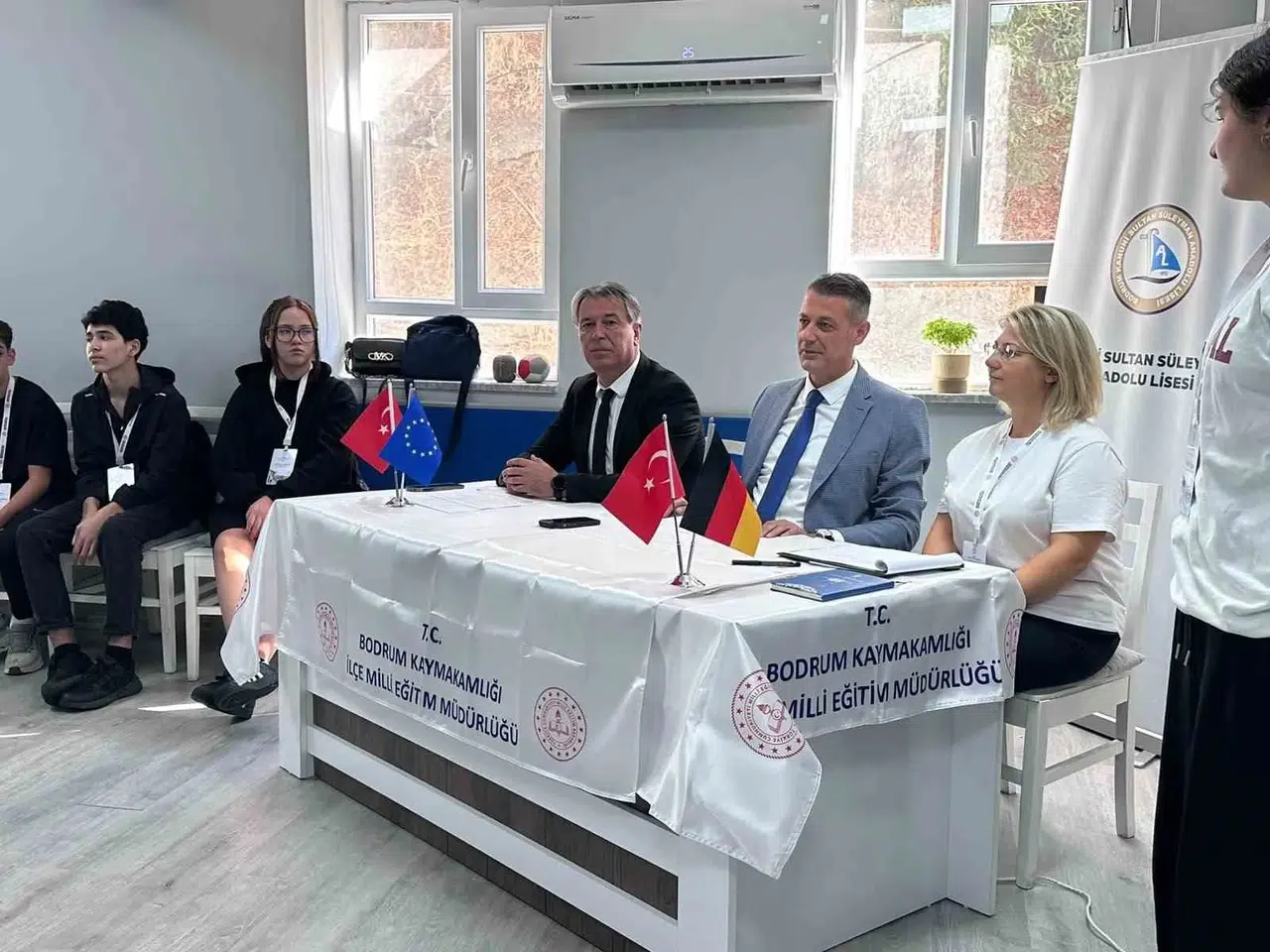 Bodrum’da eğitim köprüsü: Alman öğrencilerle demokratik katılım zirvesi