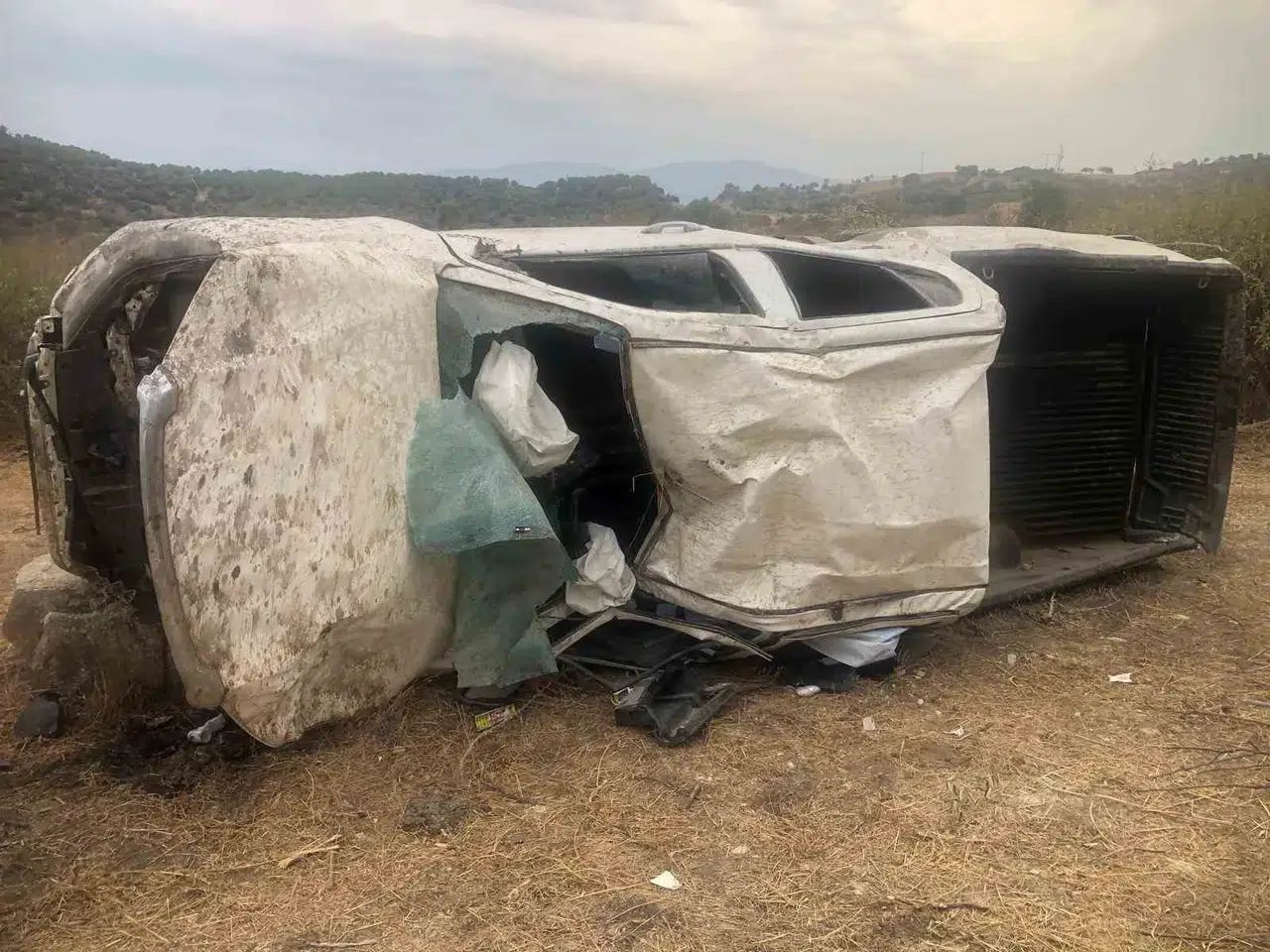 Karpuzlu'da sabah saatlerinde korkutan kaza: Üç kişi hastaneye kaldırıldı