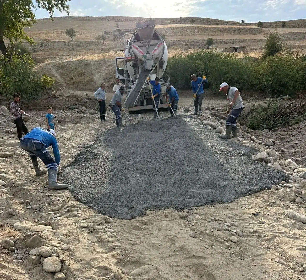 Babadağ'da ulaşım seferberliği: Yollar daha güvenli hale getiriliyor