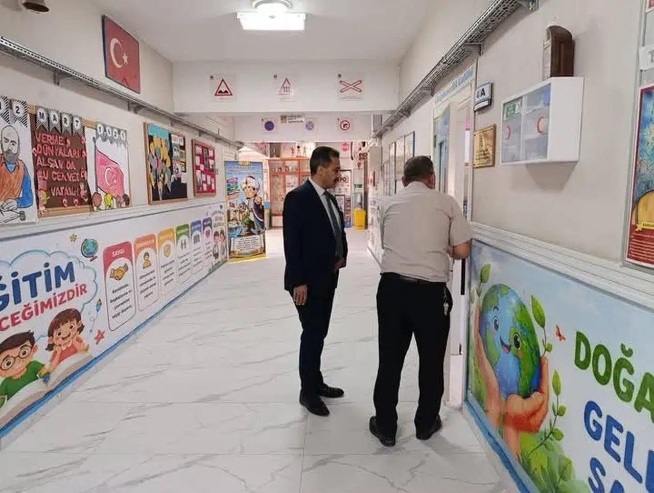 Bolvadin’de eğitim seferberliği: Müdür Keleş sınıfları tek tek denetliyor