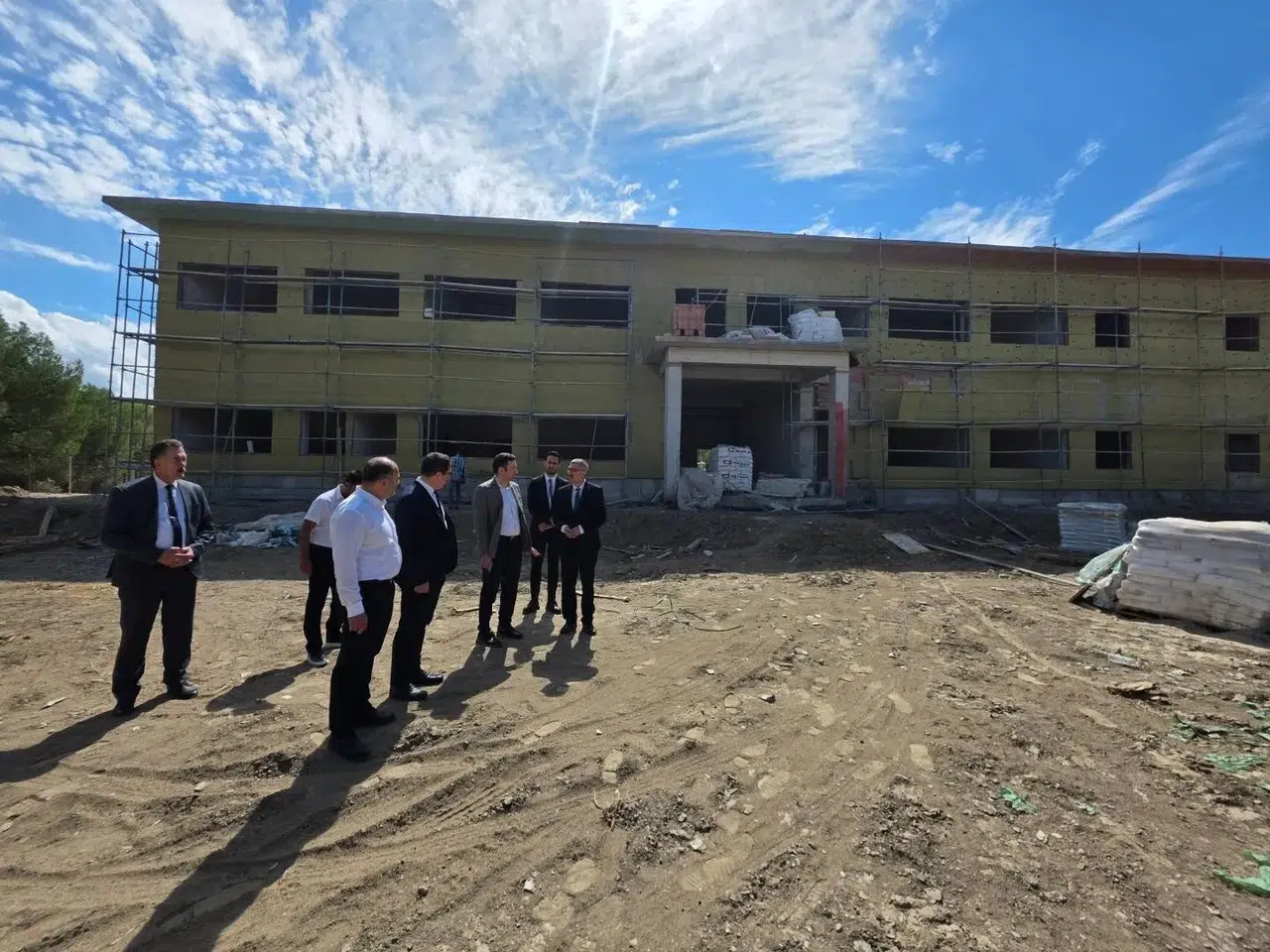 Kuyucak’ta eğitim seferberliği: Yeni okul inşaatında sona doğru