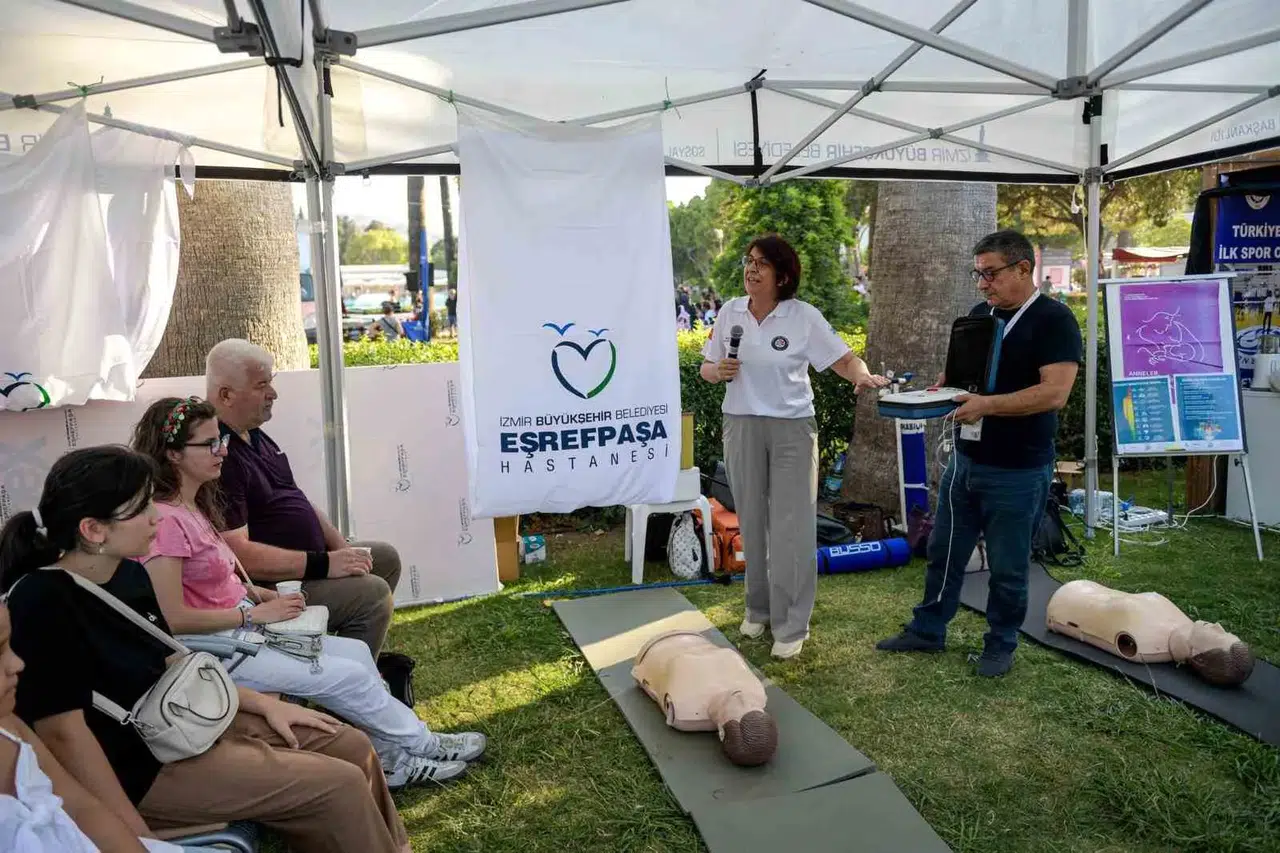 İzmir’de kritik dakikalar için hayat kurtaran dokunuş: 50 noktada hazır bekliyor