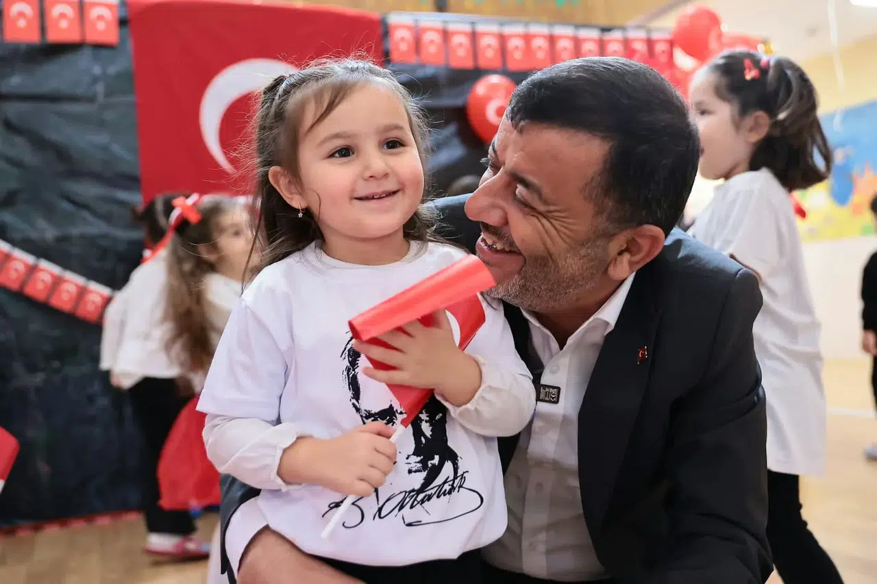 Denizli'de eğitim seferberliği: Büyükşehir'den öğrencilere dev destek paketi