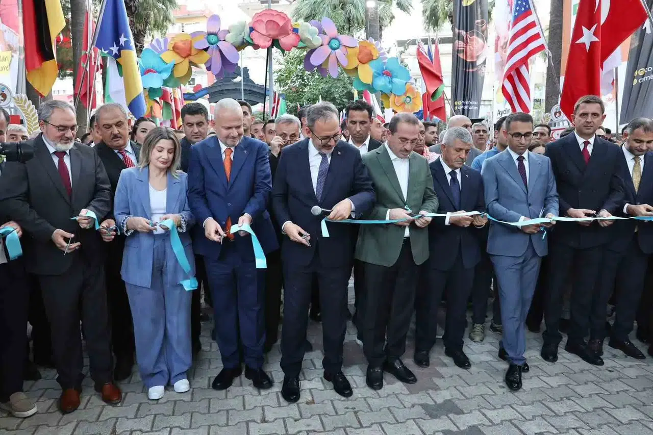 Menemen dünya sanatçılarını ağırlıyor: 45 ülkeden gelen dev buluşma